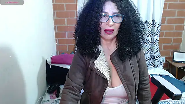 sophialxxx online show from 02/15/25, 01:31