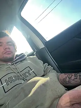 Snapshot of cumgitsumdic chatting on 01/03/25, 05:31 cumgitsumdic online show from 01/03/25, 05:31