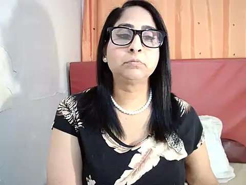 Snapshot of Indiankushy chatting on 02/26/25, 05:17 Indiankushy online show from 02/26/25, 05:17