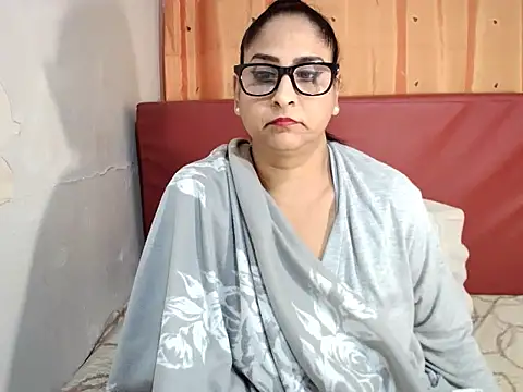 Snapshot of Indiankushy chatting on 03/01/25, 01:11 Indiankushy online show from 03/01/25, 01:11