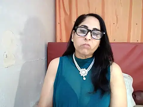 Snapshot of Indiankushy chatting on 09/18/25, 04:53 Indiankushy online show from 09/18/25, 04:53