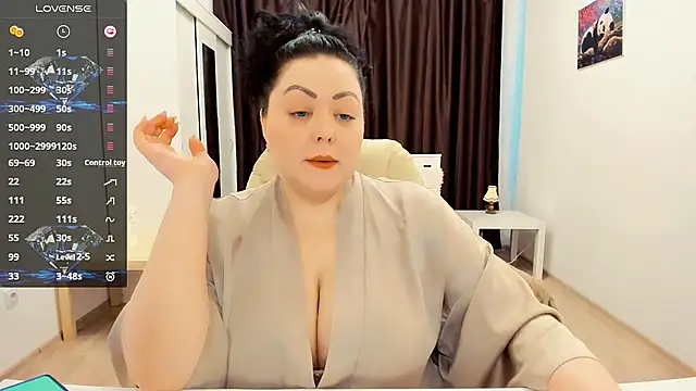 Nina Hopper online show from 02/27/25, 12:34