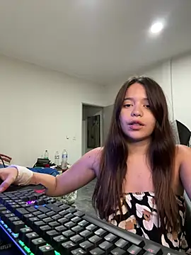 kiarafonseca  online show from 12/23/24, 04:01