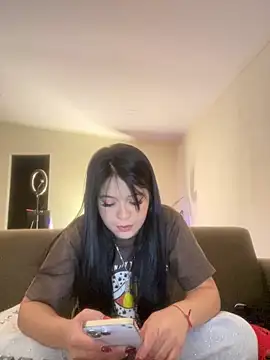 kiarafonseca  online show from 10/21/25, 05:08