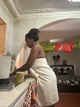 MonicaSex  online show from 02/06/25, 06:46