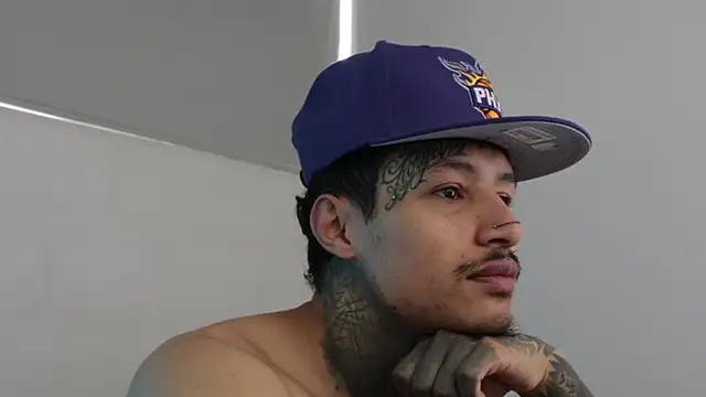 trieone online show from 12/03/24, 01:32