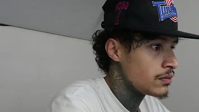 trieone online show from 03/22/25, 04:14