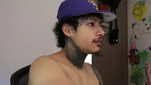 trieone online show from 02/15/26, 02:14