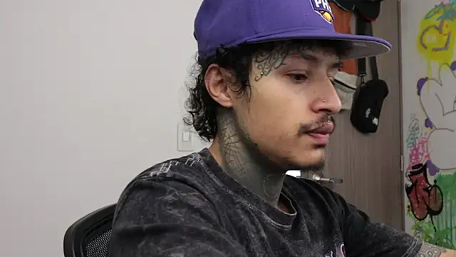 trieone online show from 02/23/26, 02:47