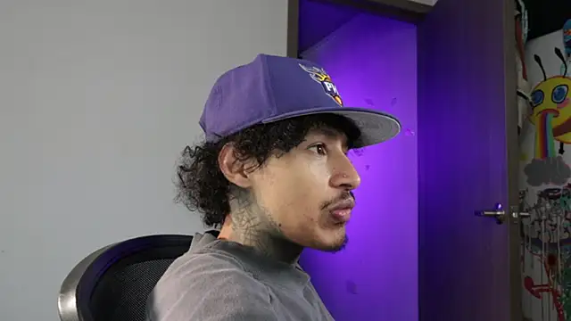 trieone online show from 04/16/26, 02:18