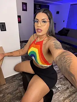 Victoria14  online show from 11/16/25, 02:39