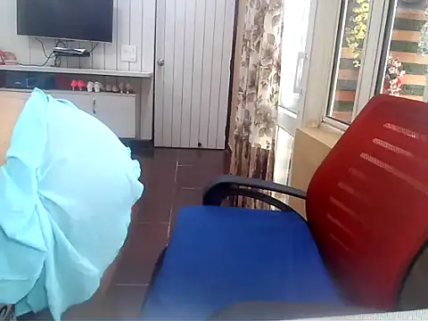 yourradhika online show from 12/16/25, 08:30