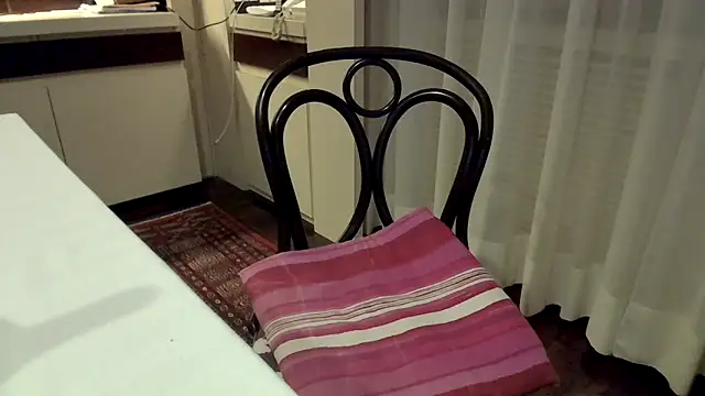 polloiw online show from 04/06/26, 07:48