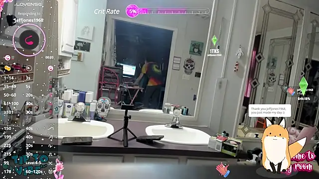 Snapshot of lolabunny9 chatting on 12/02/24, 03:25 lolabunny9 online show from 12/02/24, 03:25