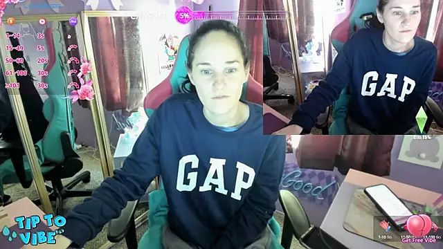 Snapshot of lolabunny9 chatting on 12/06/24, 05:00 lolabunny9 online show from 12/06/24, 05:00