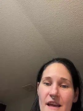 Snapshot of lolabunny9 chatting on 12/12/24, 06:31 lolabunny9 online show from 12/12/24, 06:31