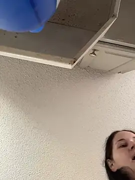 Snapshot of lolabunny9 chatting on 12/23/24, 05:54 lolabunny9 online show from 12/23/24, 05:54