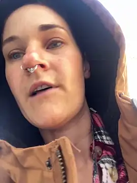 Snapshot of lolabunny9 chatting on 01/07/25, 03:23 lolabunny9 online show from 01/07/25, 03:23