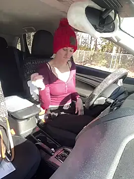 Snapshot of lolabunny9 chatting on 01/17/25, 04:57 lolabunny9 online show from 01/17/25, 04:57