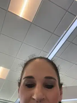 Snapshot of lolabunny9 chatting on 01/31/25, 05:53 lolabunny9 online show from 01/31/25, 05:53