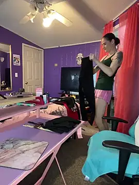 Snapshot of lolabunny9 chatting on 02/02/25, 08:30 lolabunny9 online show from 02/02/25, 08:30