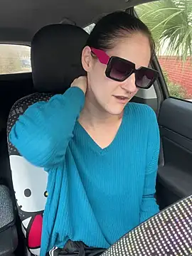 Snapshot of lolabunny9 chatting on 02/06/25, 04:14 lolabunny9 online show from 02/06/25, 04:14