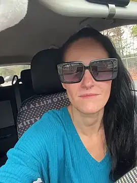 Snapshot of lolabunny9 chatting on 02/13/25, 07:21 lolabunny9 online show from 02/13/25, 07:21