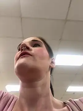 Snapshot of lolabunny9 chatting on 02/28/25, 05:48 lolabunny9 online show from 02/28/25, 05:48