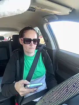 Snapshot of lolabunny9 chatting on 03/06/25, 03:56 lolabunny9 online show from 03/06/25, 03:56