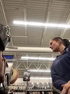 Snapshot of lolabunny9 chatting on 03/10/25, 04:46 lolabunny9 online show from 03/10/25, 04:46