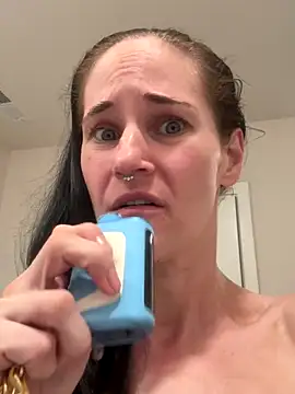 Snapshot of lolabunny9 chatting on 09/23/25, 06:55 lolabunny9 online show from 09/23/25, 06:55