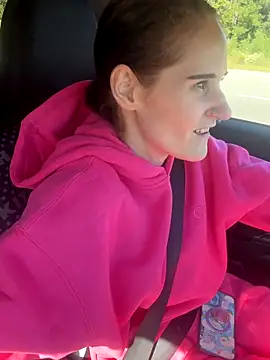 Snapshot of lolabunny9 chatting on 10/15/25, 02:28 lolabunny9 online show from 10/15/25, 02:28