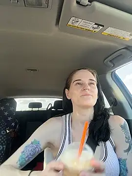 lolabunny9 online show from 01/10/26, 07:37