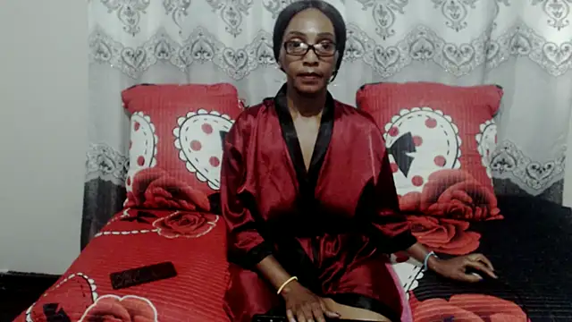 NikkyJigglesX online show from 02/18/25, 08:27