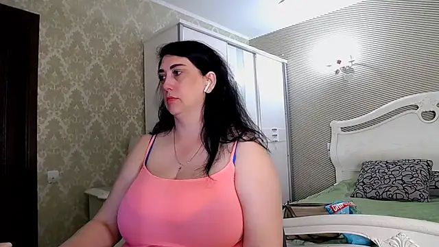 Snapshot of Evelyn_Shy chatting on 05/11/26, 09:26 Evelyn Shy online show from 05/11/26, 09:26