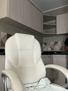 cristaaalclocks1 online show from 03/12/25, 07:49