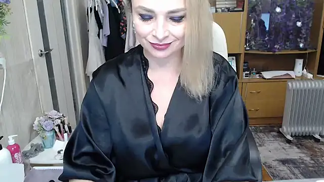 Snapshot of Mika_Passion chatting on 09/24/25, 07:33 Mika Passion online show from 09/24/25, 07:33