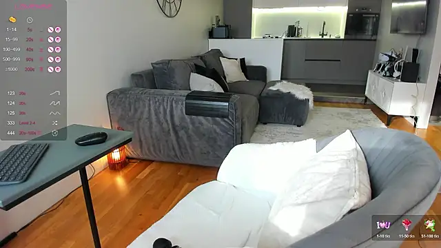 Juicy Bella online show from 02/11/26, 09:14