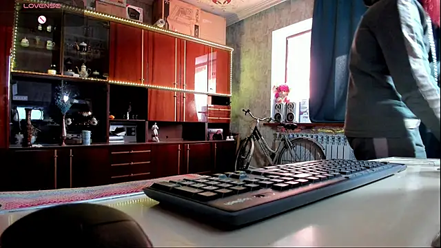 pa1e pr1ncess online show from 03/17/25, 12:57