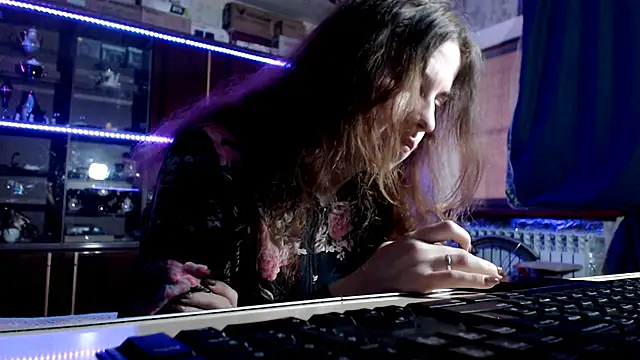 pa1e pr1ncess online show from 04/21/26, 06:31