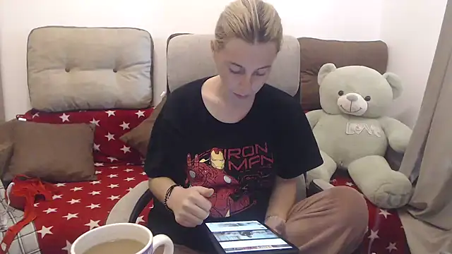 Aliss Hottie online show from 09/28/25, 07:03