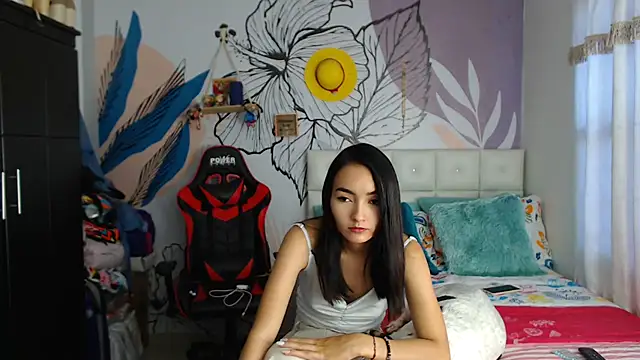 LinzyBaner online show from 12/05/24, 09:28