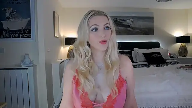 Snapshot of AlbanyWhite chatting on 02/12/26, 07:36 AlbanyWhite online show from 02/12/26, 07:36