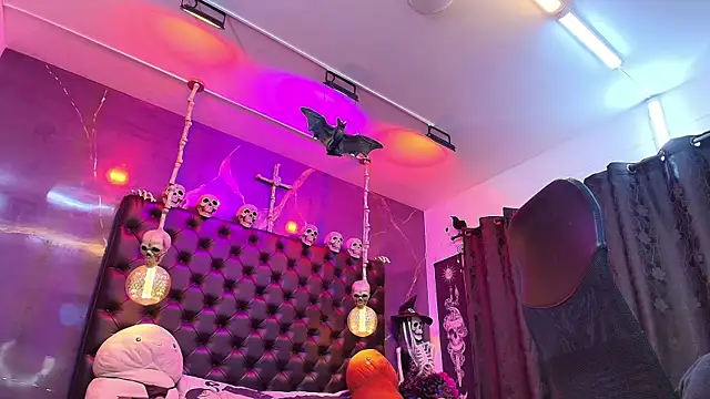 AlexHoe  online show from 03/01/25, 09:48