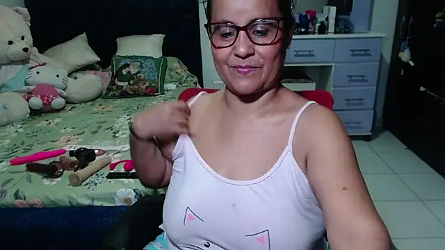 pervert mommy  online show from 12/02/25, 10:49