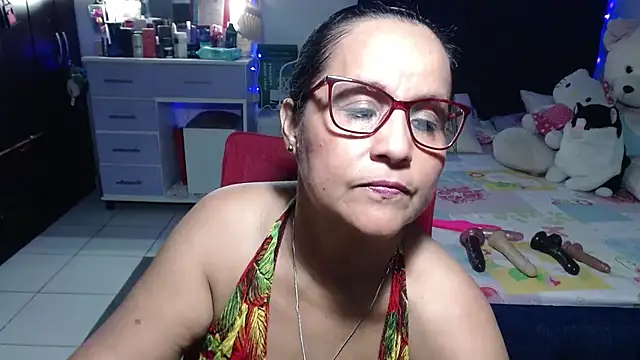 Snapshot of pervert_mommy_ chatting on 07/22/26, 09:34 pervert mommy online show from 07/22/26, 09:34