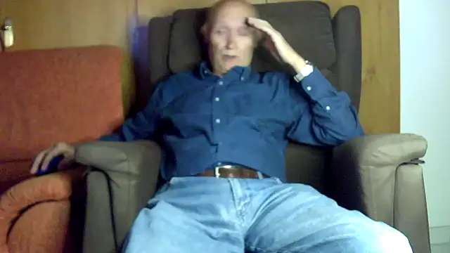 Snapshot of Josepigual007 chatting on 12/27/24, 04:54 Josepigual007 online show from 12/27/24, 04:54