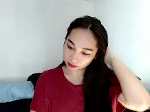 Snapshot of SweetLilly_18 chatting on 03/01/25, 01:53 SweetLilly 18 online show from 03/01/25, 01:53