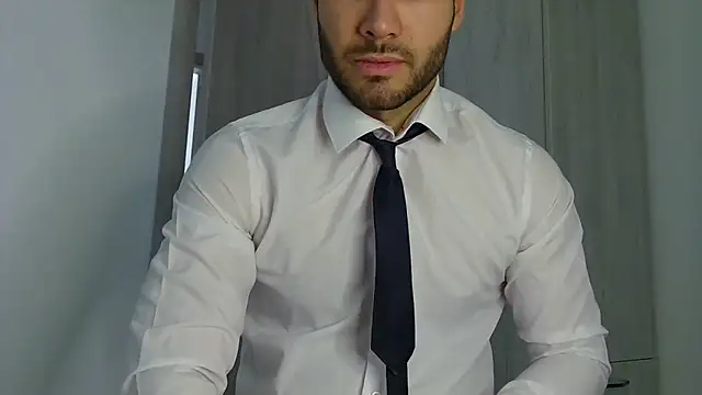 Snapshot of Justynn1 chatting on 05/26/26, 05:03 Justynn1 online show from 05/26/26, 05:03