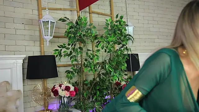 EmillyBronte online show from 03/28/26, 08:30